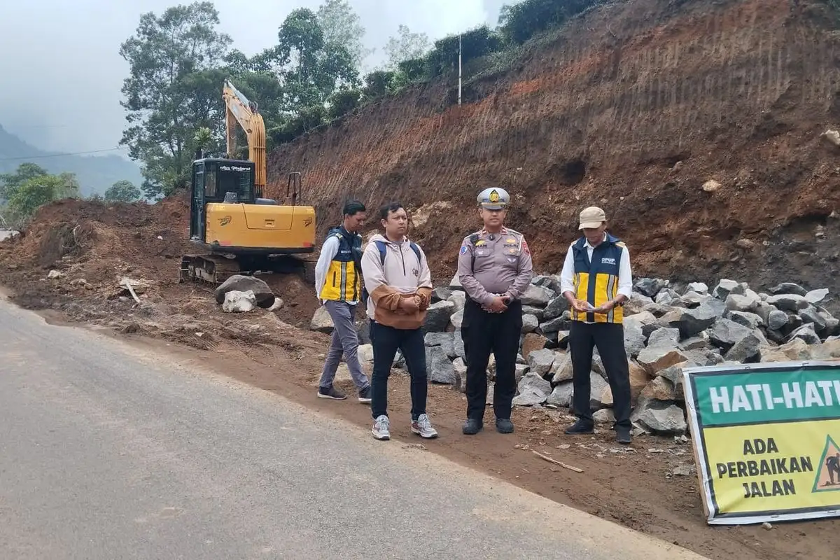 Jalur Wisata Dieng Diperlebar untuk Antisipasi Lonjakan Wisatawan Saat Libur Natal dan Tahun Baru